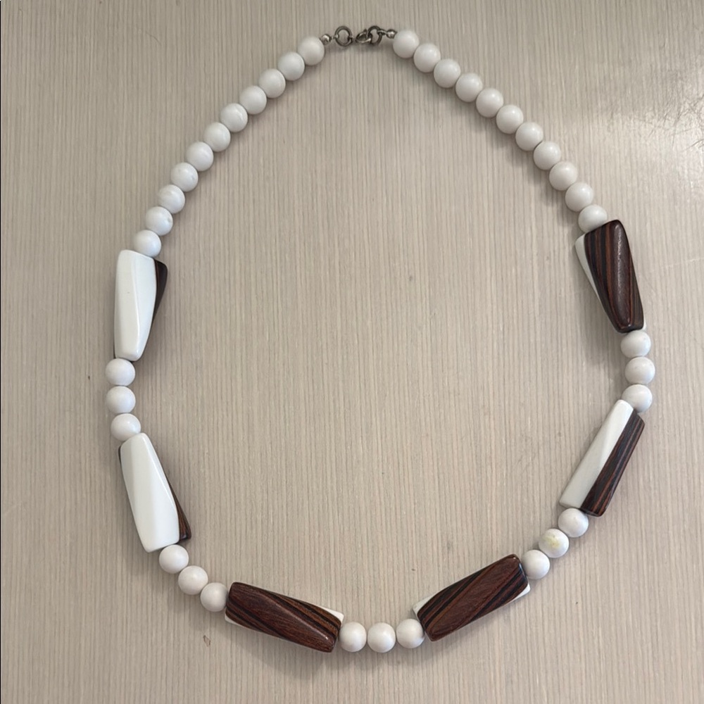 Elegant Vintage White and Brown Beaded Necklace